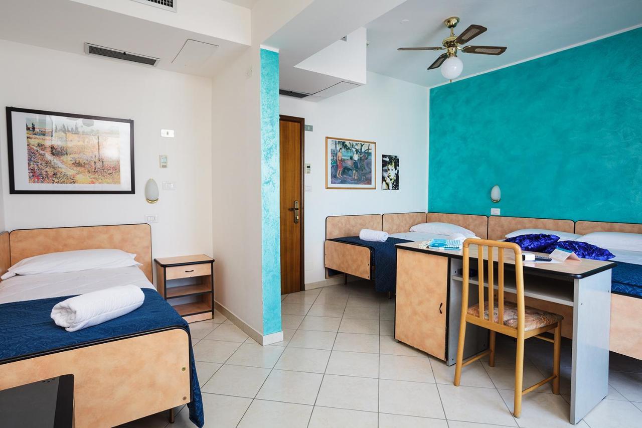 Hotel Albatros Rimini Buitenkant foto